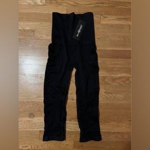 Belly Bandit Capri Leggings